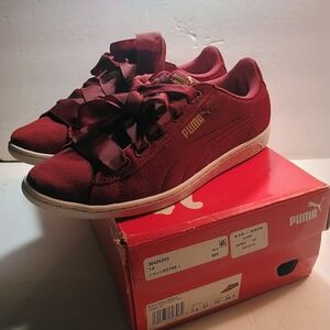 Puma Women's Maroon Ribbon Sneakers